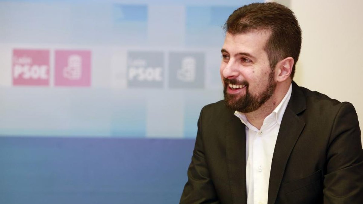 El secretario general del PSOE de Castilla y León y portavoz del Grupo Parlamentario Socialista en las Cortes, Luis Tudanca.-ICAL