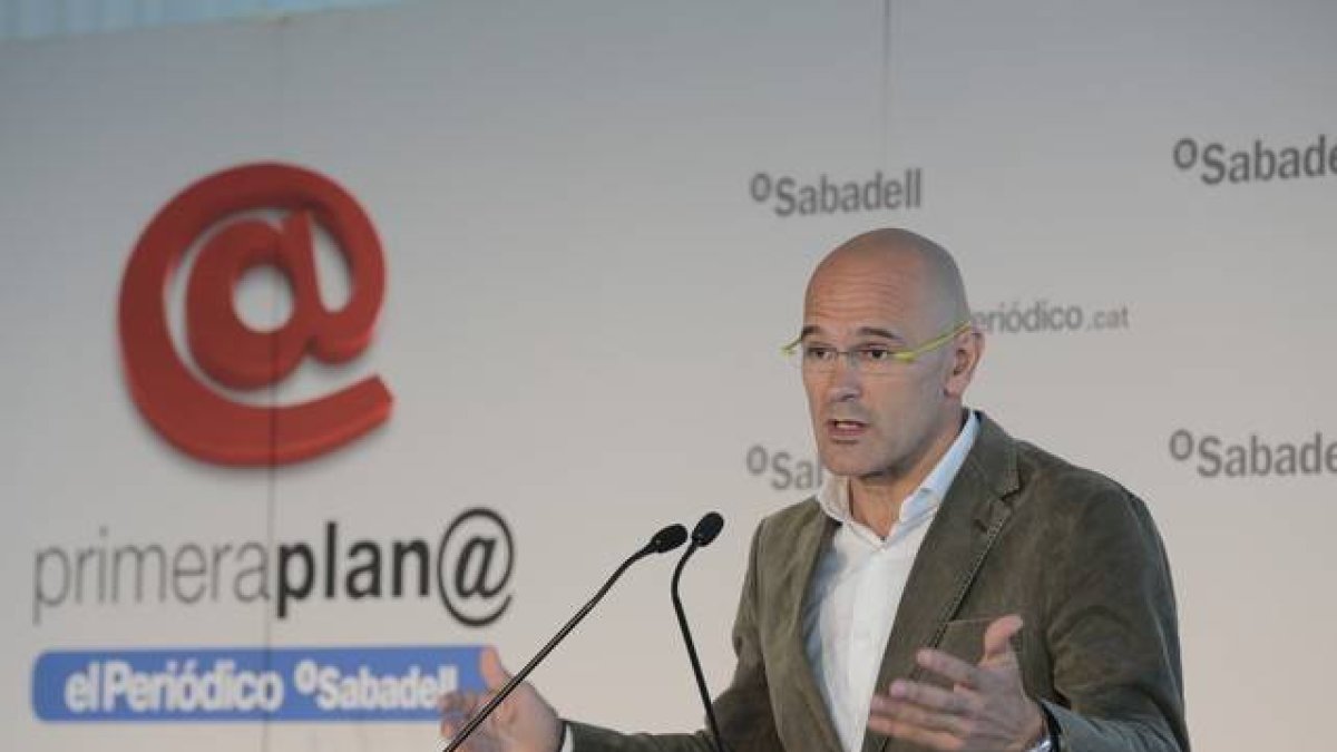 El candidato de Junts pel Sí, Raül Romeva, en el foro Primera Plan@ de EL PERIÓDICO.-CARLOS MONTAÑÉS