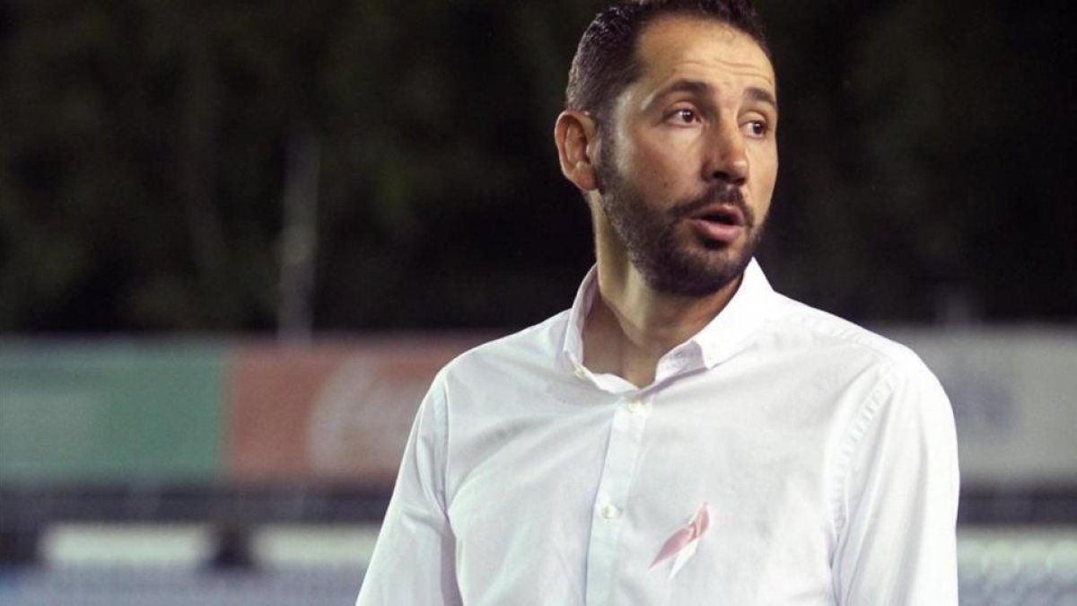 Pablo Machín, en un partido del Girona.-EL PERIÓDICO