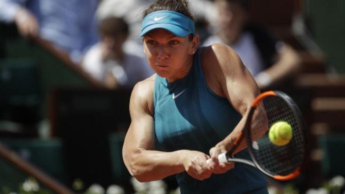 Halep, en su partido ante Muguruza en Roland Garros.-AP / ALESANDRA TARANTINO