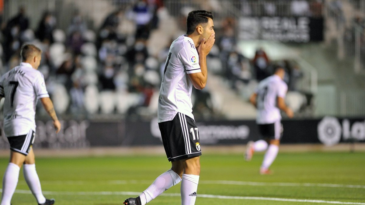 Andy se lamenta tras una ocasión desperdiciada. TOMÁS ALONSO