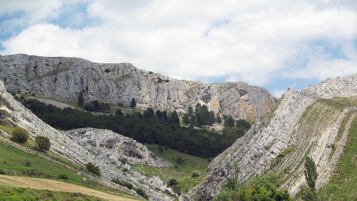 Las Loras destaca por la belleza que ofrecen sus paisajes.