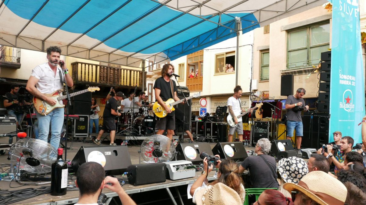 Concierto de Izal en la plaza del Trigo. @DORibera