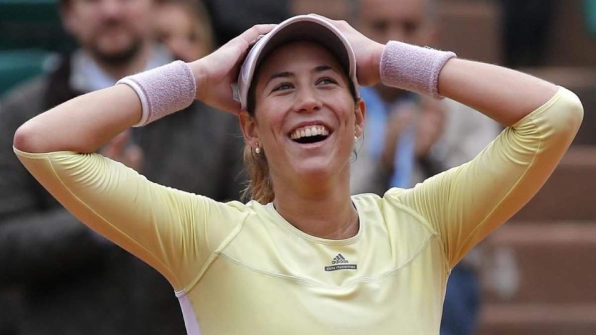 Muguruza muestra su alegría tras confirmar su pase a la final en París.-AP / MICHEL EULER