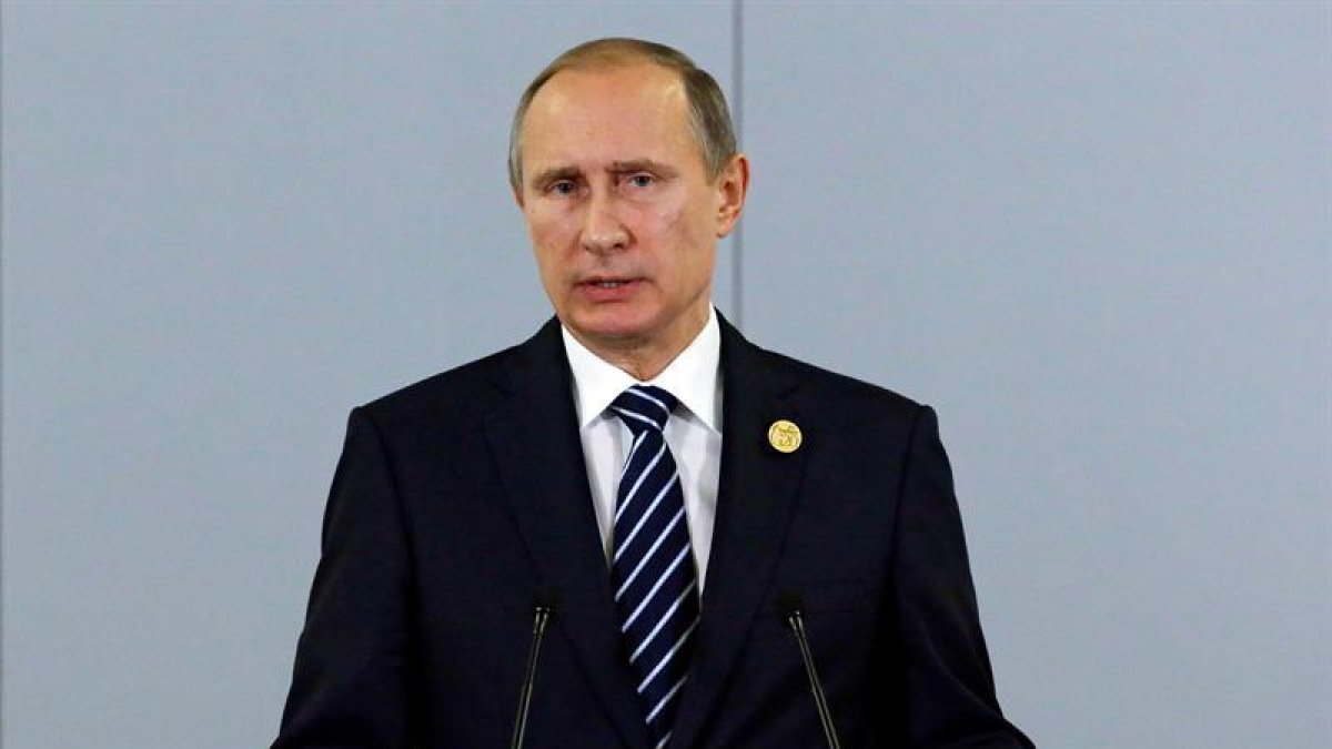 El presidente ruso, Vladímir Putin, durante una rueda de prensa con motivo de la décima cumbre del G20 celebrada en Antalya-EFE