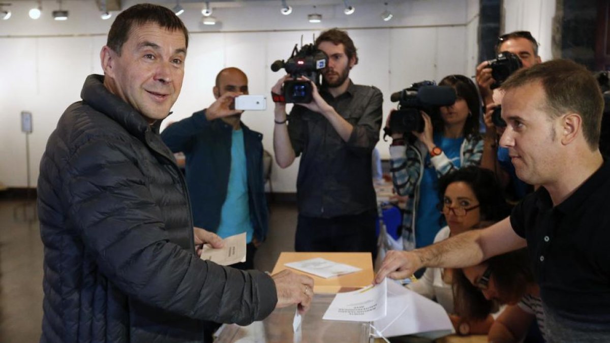 Arnaldo Otegi, que votó en las pasadas elecciones generales de junio, defiende su derecho a ser candidato a lendakari.-EFE / JUAN HERRERO