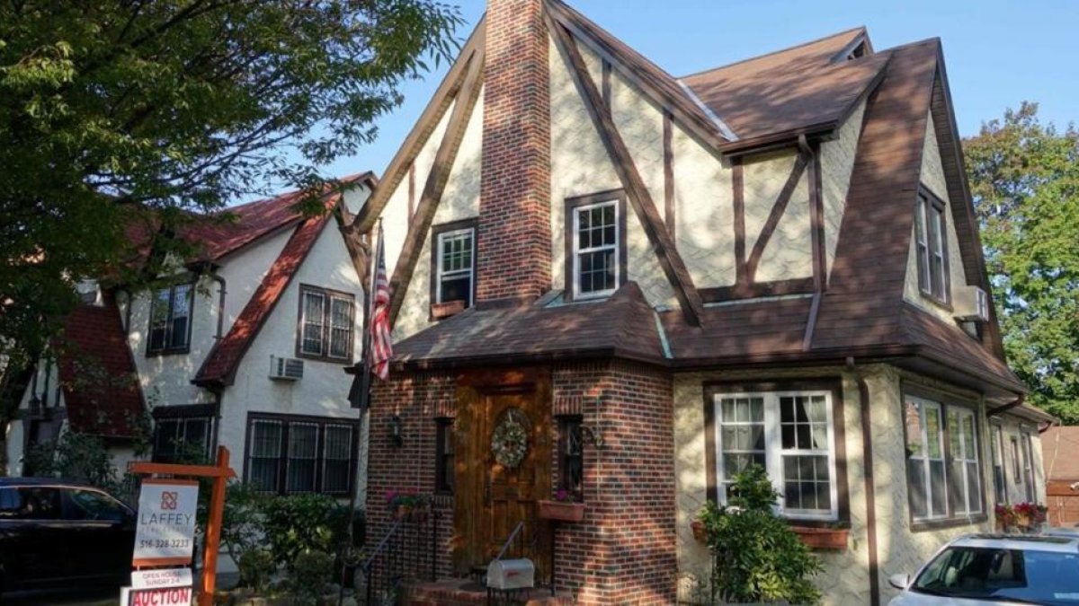 La casa en la que pasó su infancia Donald Trump-AFP / WILLIAM EDWARDS