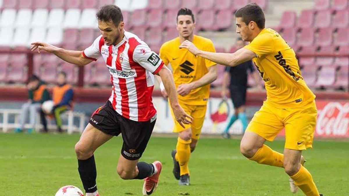 El Burgos CF encajó el pasado domingo en Las Gaunas su segunda derrota consecutiva-Sonia Tercero