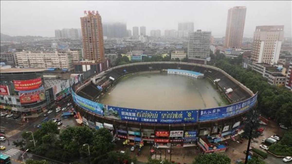 El estadio de la ciudad de Hubei parace una