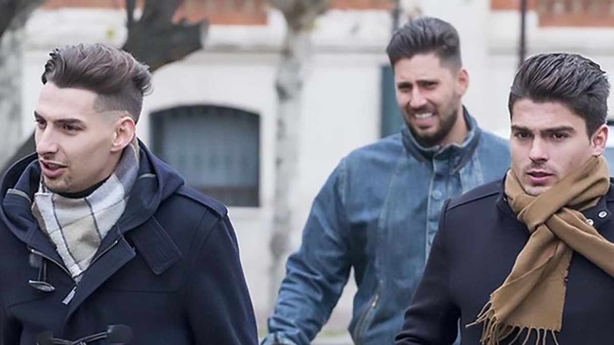 Carlos Cuadrado, Víctor Rodríguez y Raúl Calvo, este último absuelto por el TSJ. SANTI OTERO