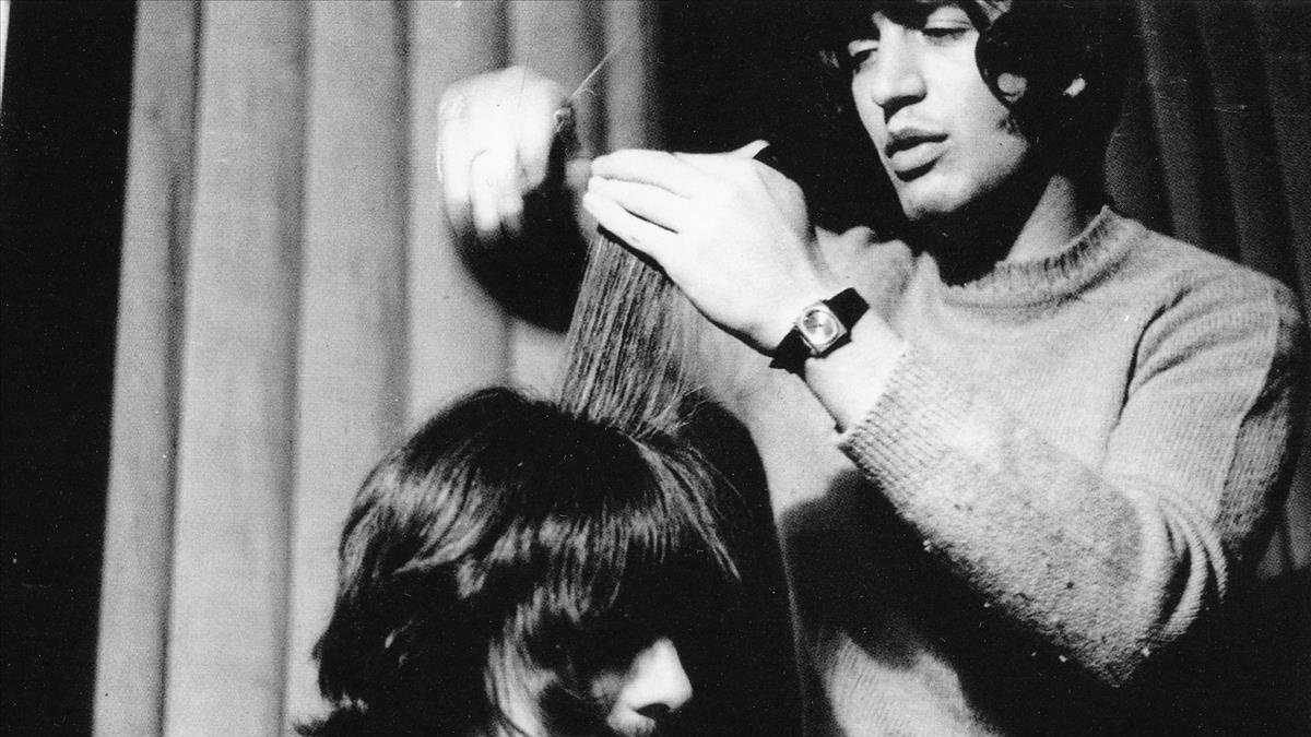 Leslie Cavendish corta el pelo a George Harrison-