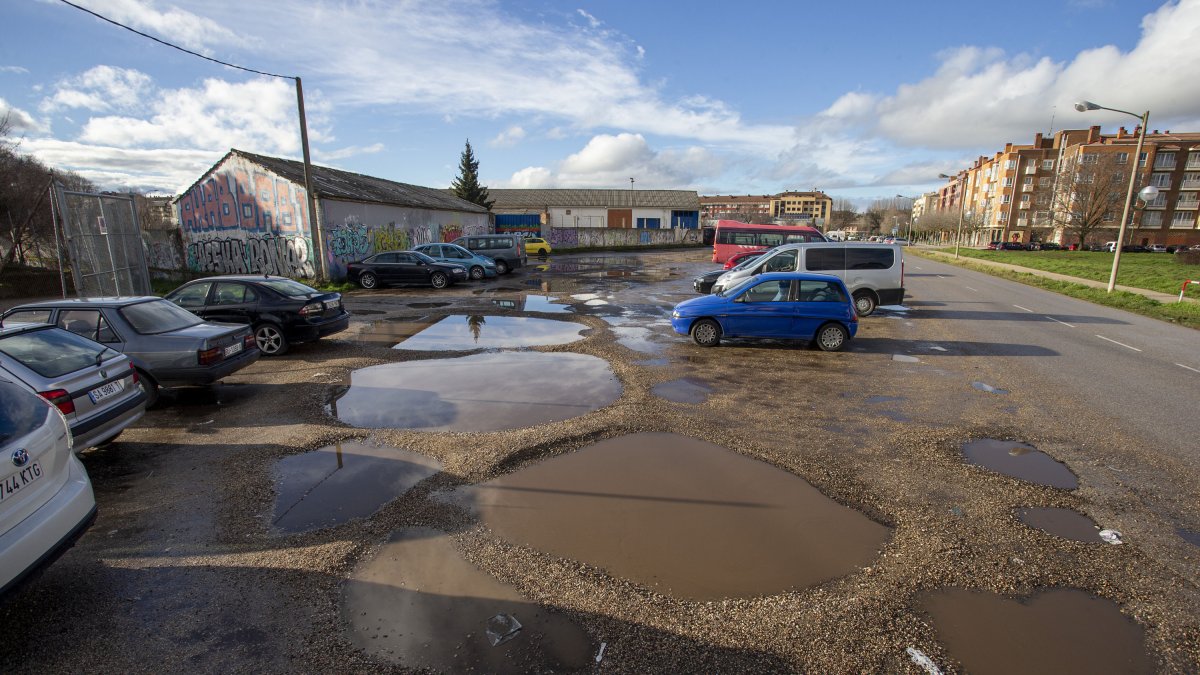 Parcela junto al colegio público Juan de Vallejo. SANTI OTERO
