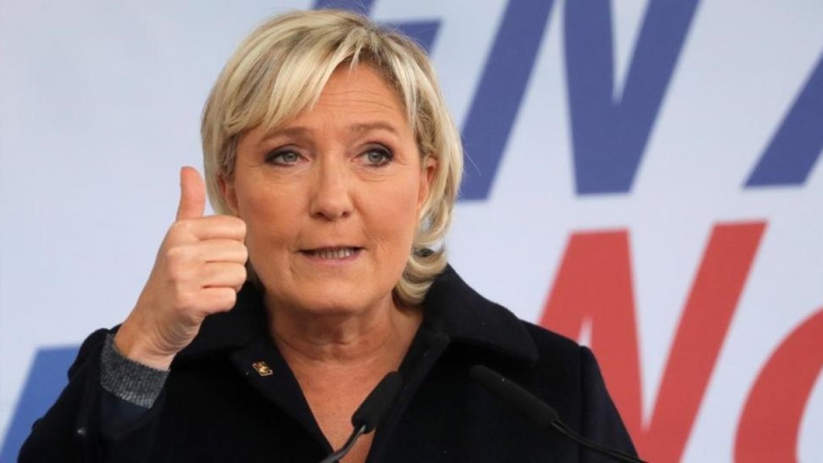 La líder del Frente Nacional, Marine Le Pen, en su rentrée en Brachay, localidad del norte de Francia.-/ REUTERS / GONZALO FUENTES