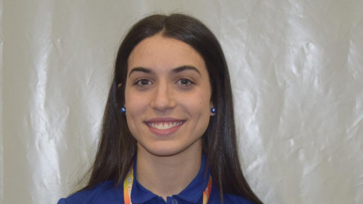 Eva Santidrián posa con la medalla de plata.-