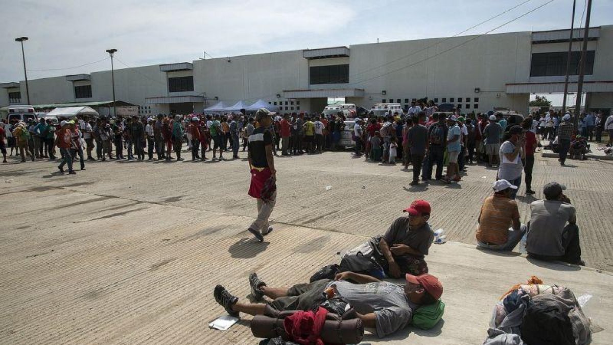 Migrantes centroamericanos que se dirigen a Estados Unidos llegan al municipio de Juchitan en el estado de Oaxaca Mexico-LUIS VILLALOBOS (EFE)