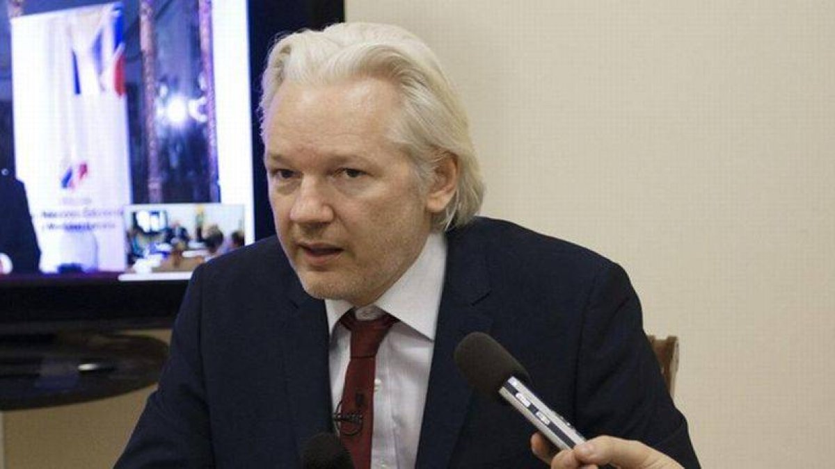 Julian Assange, en la rueda de prensa que ofreció el pasado 19 de junio en la embajada de Ecuador en Londres.-Foto: EFE