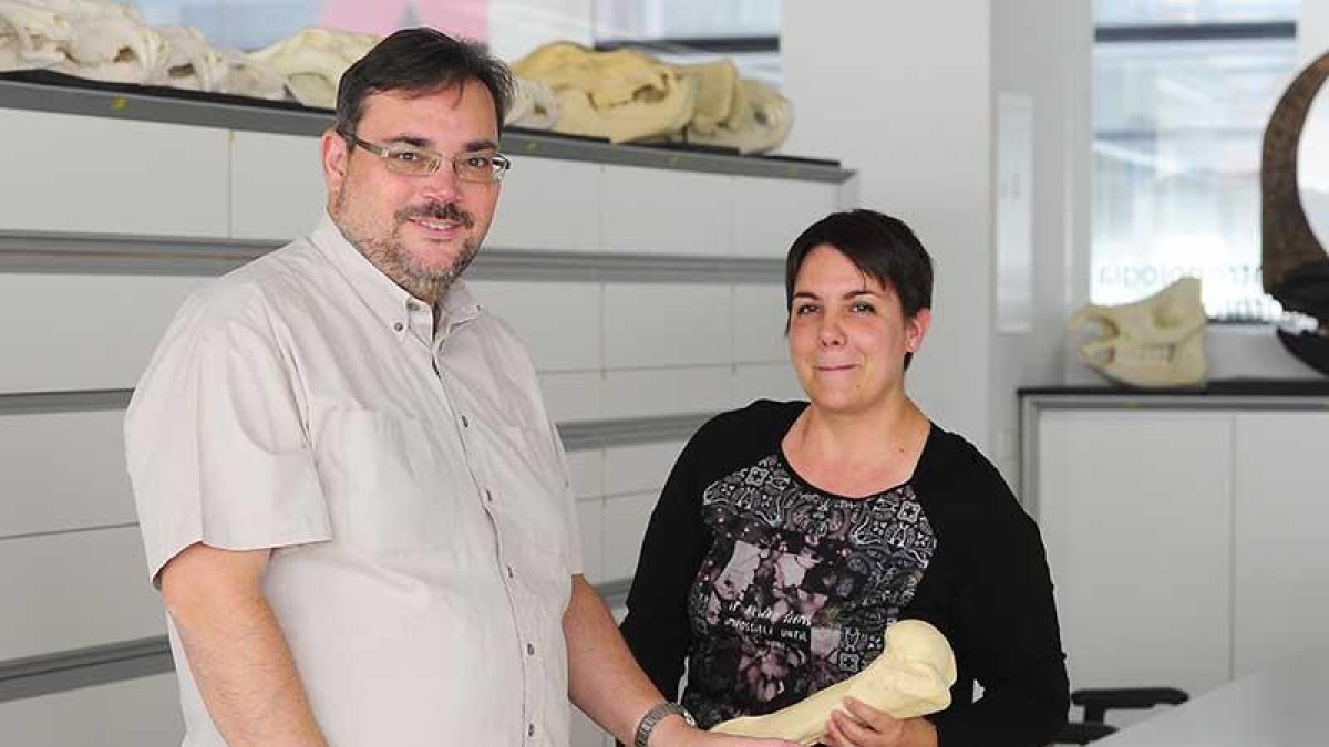 Ana Mateos y Jesús Rodríguez capitanean la excavación en la zona desde 2008.-ECB