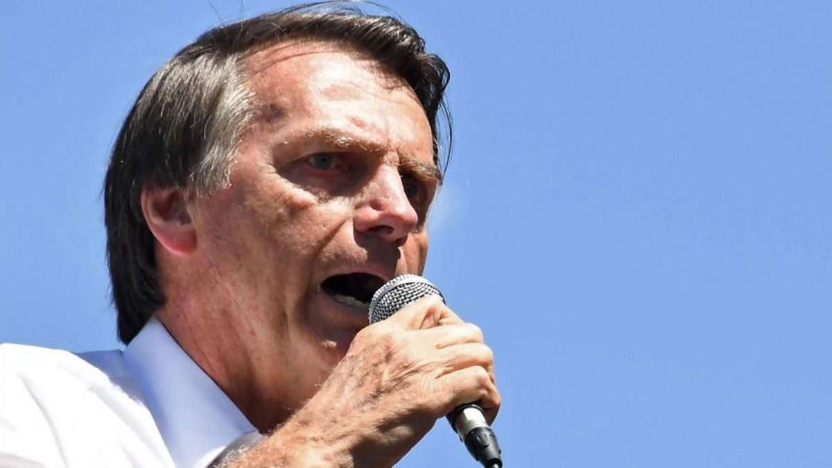 El candidato de ultraderecha de Brasil, Jair Bolsonaro, apuñalado-EVARISTO SA