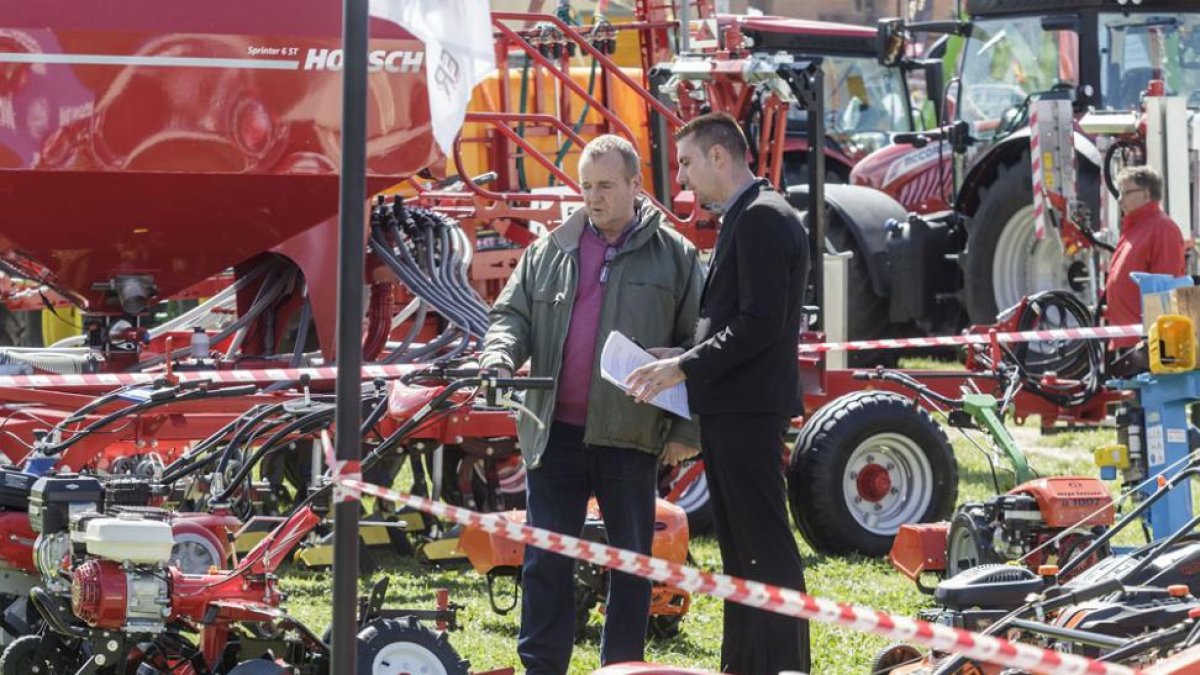 La feria abrió ayer sus puertas y volverá a ser, hasta mañana lunes, punto de encuentro entre público y profesionales para conocer las novedades del sector.-SANTI OTERO