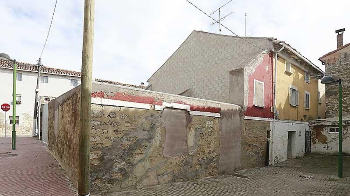 Vista de alguno de los edificios del barrio burgalés.-RAÚL G. OCHOA