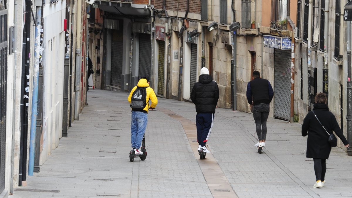 El PP recuerda que el PMUS se elaboró antes de la irrupción de los patinetes. RAÚL G. OCHOA