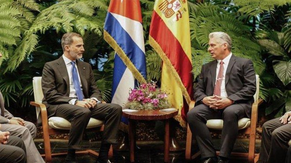 El rey de España con el presidente de Cuba, Miguel Díaz-Canel.-EUROPA PRESS