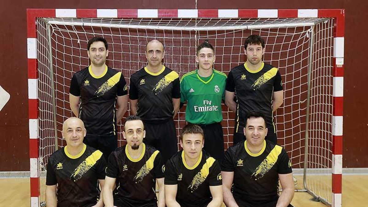 Plantilla del Bar Salo, que ostenta el liderato en la Primera División masculina-Raúl G. Ochoa
