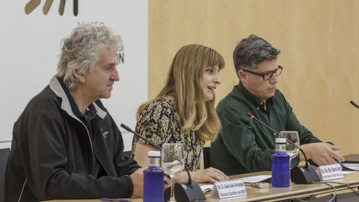 Juan Luis Arsuaga, Mar Sancho y Alejandro Sarmiento.-SANTI OTERO