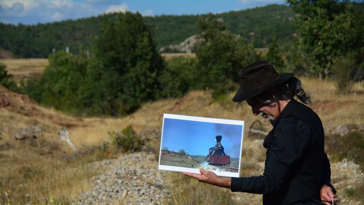 De las vías del Santander Mediterraneo que salieron en el film casi no queda nada. FOTOS: AQUILINO MOLINERO/ RAMÓN PORRAS