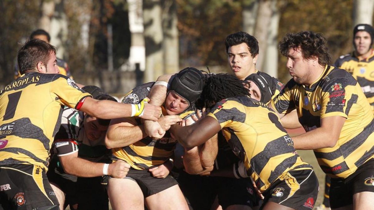 El combinado burgalés puede dejar virtualmente cerrada su presencia en el play-off de ascenso-Santi Otero