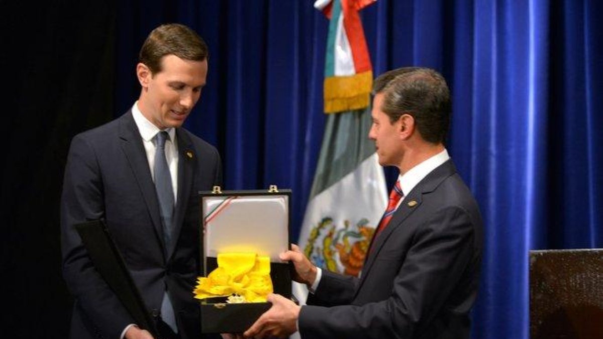 En su último día de gobierno, Peña Nieto condecoró a a Kushner en Buenos Aires.-FACEBOOK / PRESIDENCIA DE MÉXICO