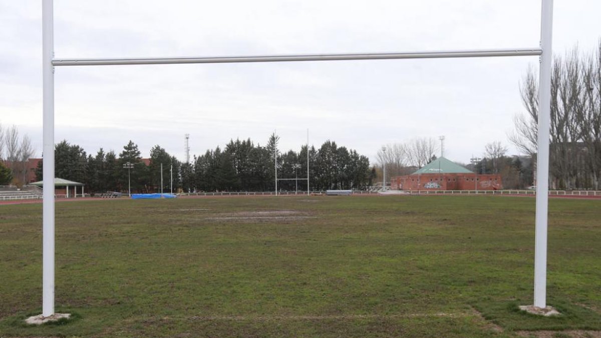 Imagen del terreno de juego burgalés en la tarde de ayer.-RAÚL G. OCHOA