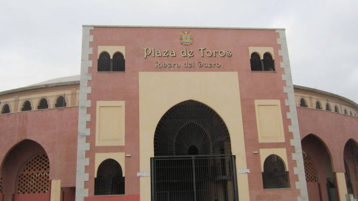Plaza de Toros de Aranda.-L.V.
