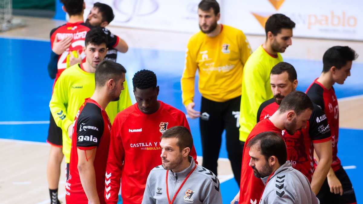 Nacho González en el banquillo burgalés