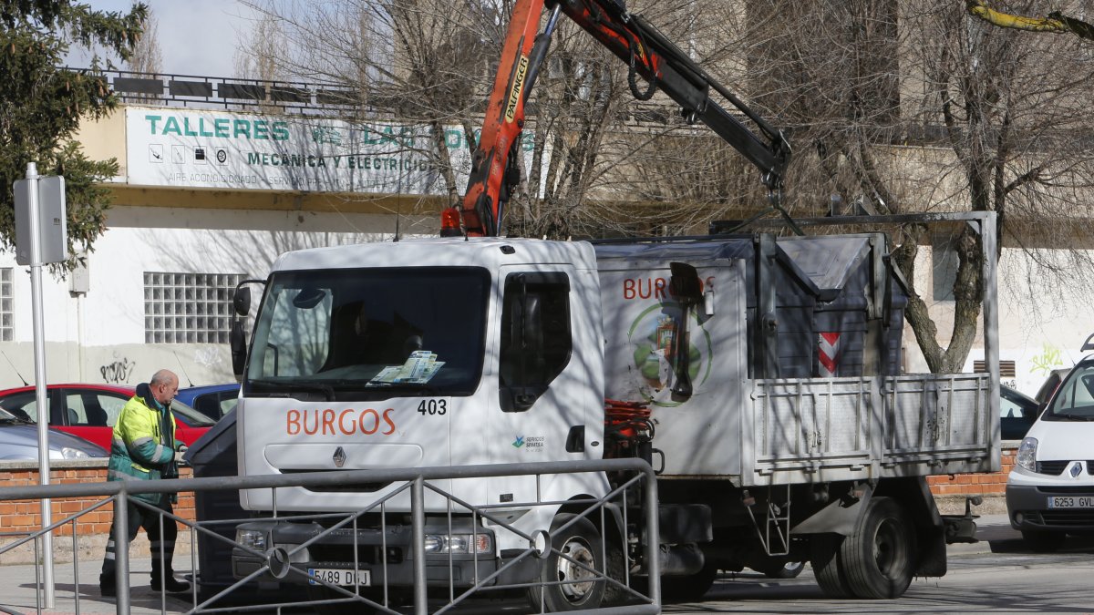 Imagen de una camión del servicio de recogida de basuras. RAÚL G. OCHOA