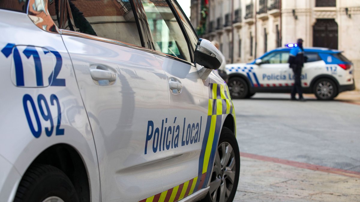 Imagen de un vehículo de la Policía Local. TOMÁS ALONSO