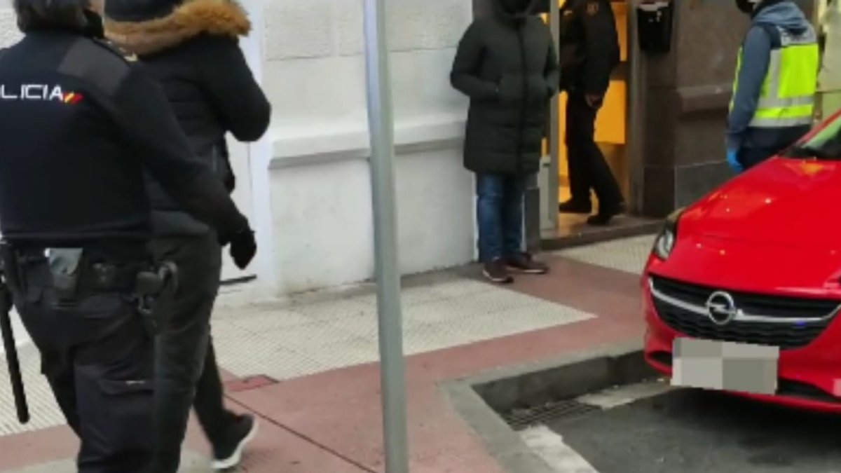 La Policía ha realizado seis registros en Burgos y Miranda. POLICÍA NACIONAL