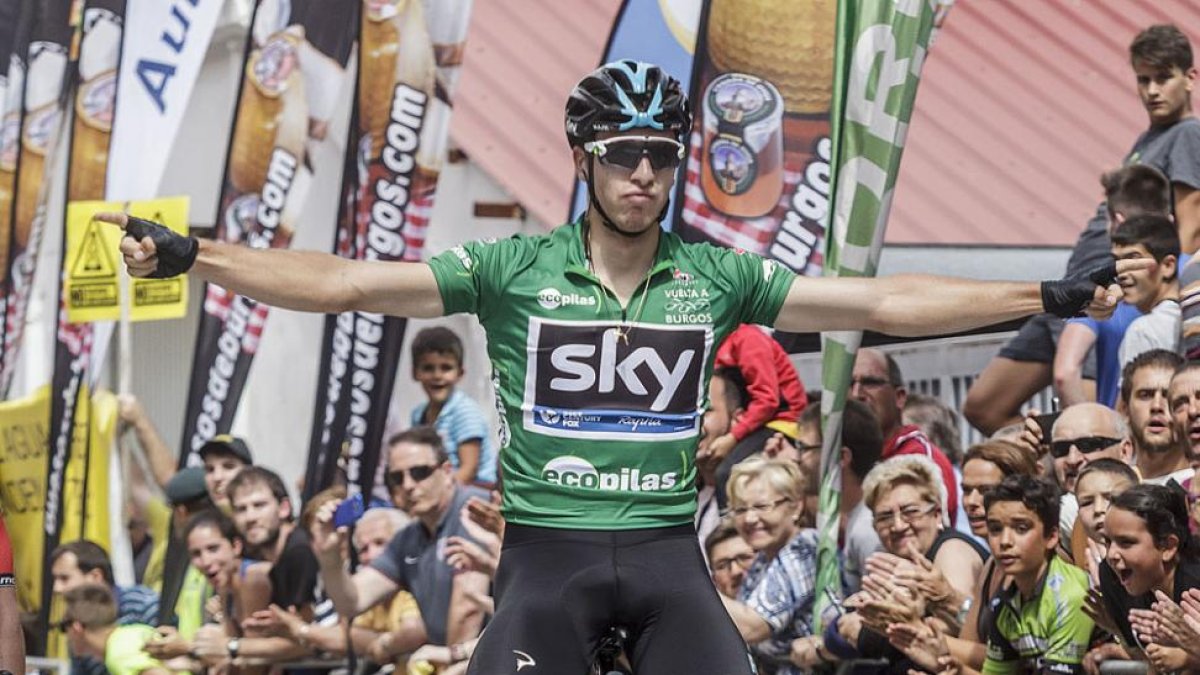 Van Poppel entra vencedor en la meta.-SANTI OTERO