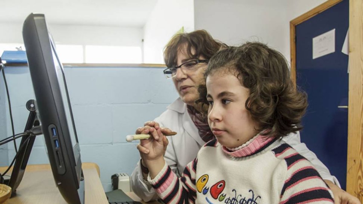 Aula de la escuela para niños de la asociación Autismo Burgos.-Santi Otero