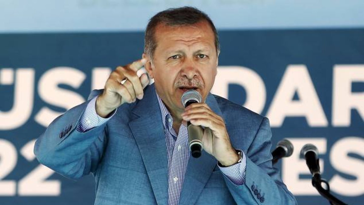 El presidente de Turquía Recep Tayyip Erdogan habla en un mitin en Estambul.-Foto: REUTERS / MURAD SEZER