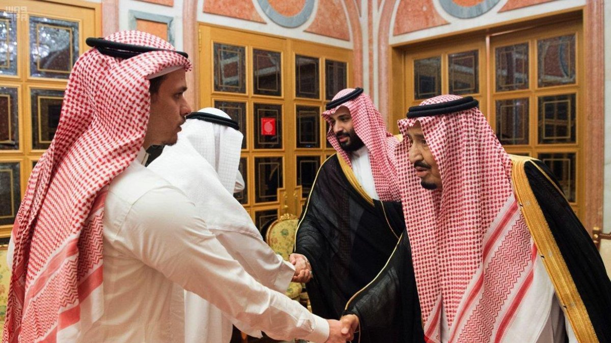 Salah Kashoggi recibe las condolencias-SAUDI PRESS AGENCY