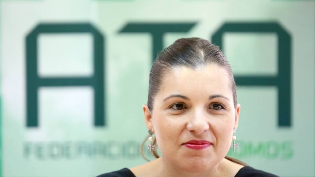La presidenta de ATA de Castilla y León, Soraya Mayo, presenta un barómetro sobre la situación de los trabajadores autónomos en la Comunidad-Ical