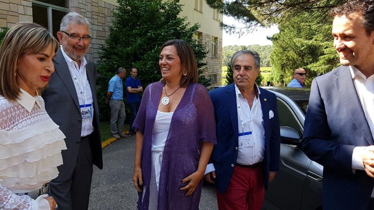 La consejera clausuró ayer el Curso Prensa y Poder en la pedanía arandina de La Aguilera.-LORETO VELÁZQUEZ