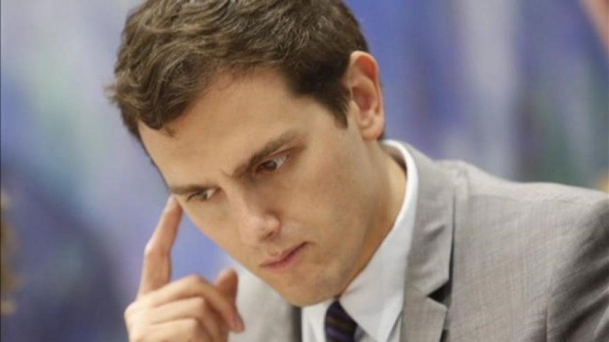 Albert Rivera, en el almuerzo-coloquio del Club Siglo XXI, en Madrid.-AGUSTIN CATALAN