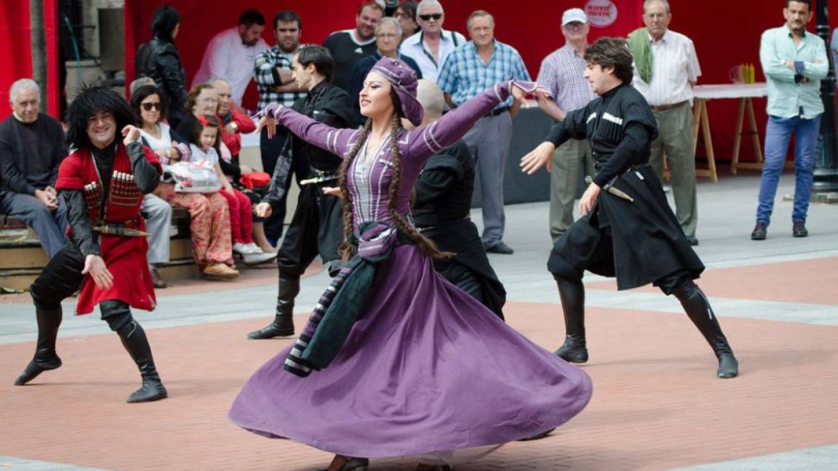 Un momento de la actuación de los bailarines georgianos.-D. S.