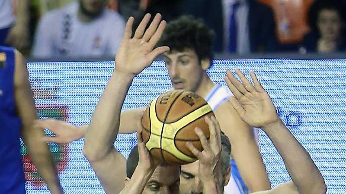Filip Toncinic en acción en un choque del pasado curso-Raúl G. Ochoa