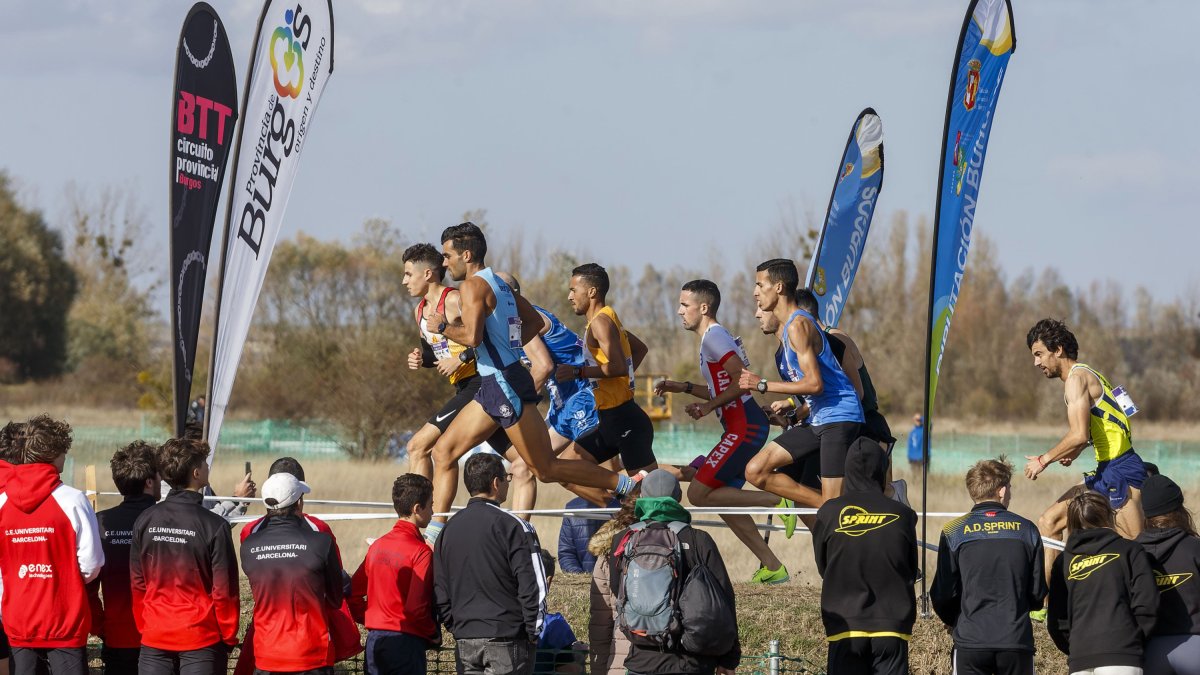 Imagen de una de las carreras disputadas el sábado en el circuito del CAREX
