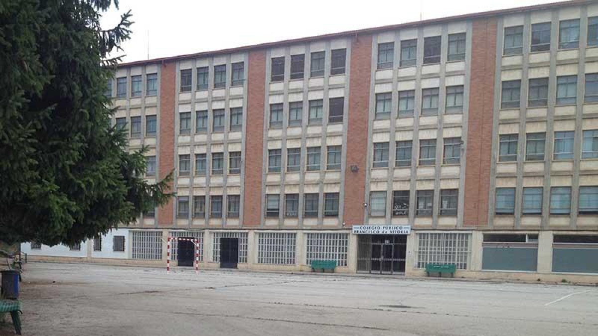 Vista general del CEIP Francisco de Vitoria.-ISRAEL L. MURILLO