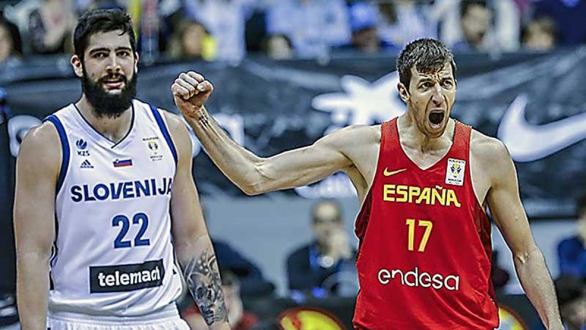 Fran Vázquez celebra una canasta durante el España-Eslovenia celebrado en el Coliseum-FIBA