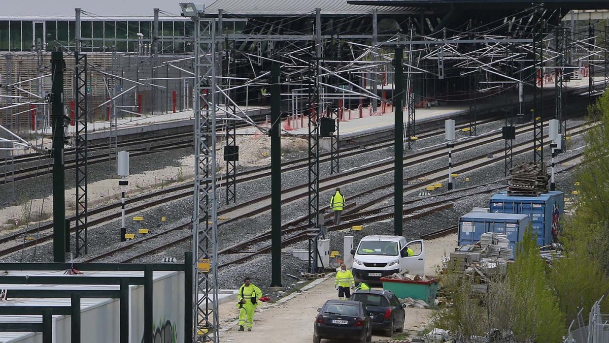 Imagen de trabajos en el entorno de la estación de Burgos. ECB